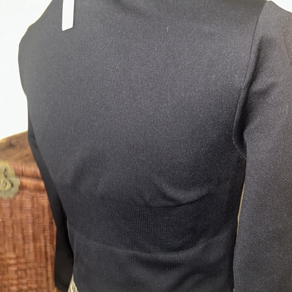 Pink vs control crop top size medium workout compression new - Picture 13 of 17